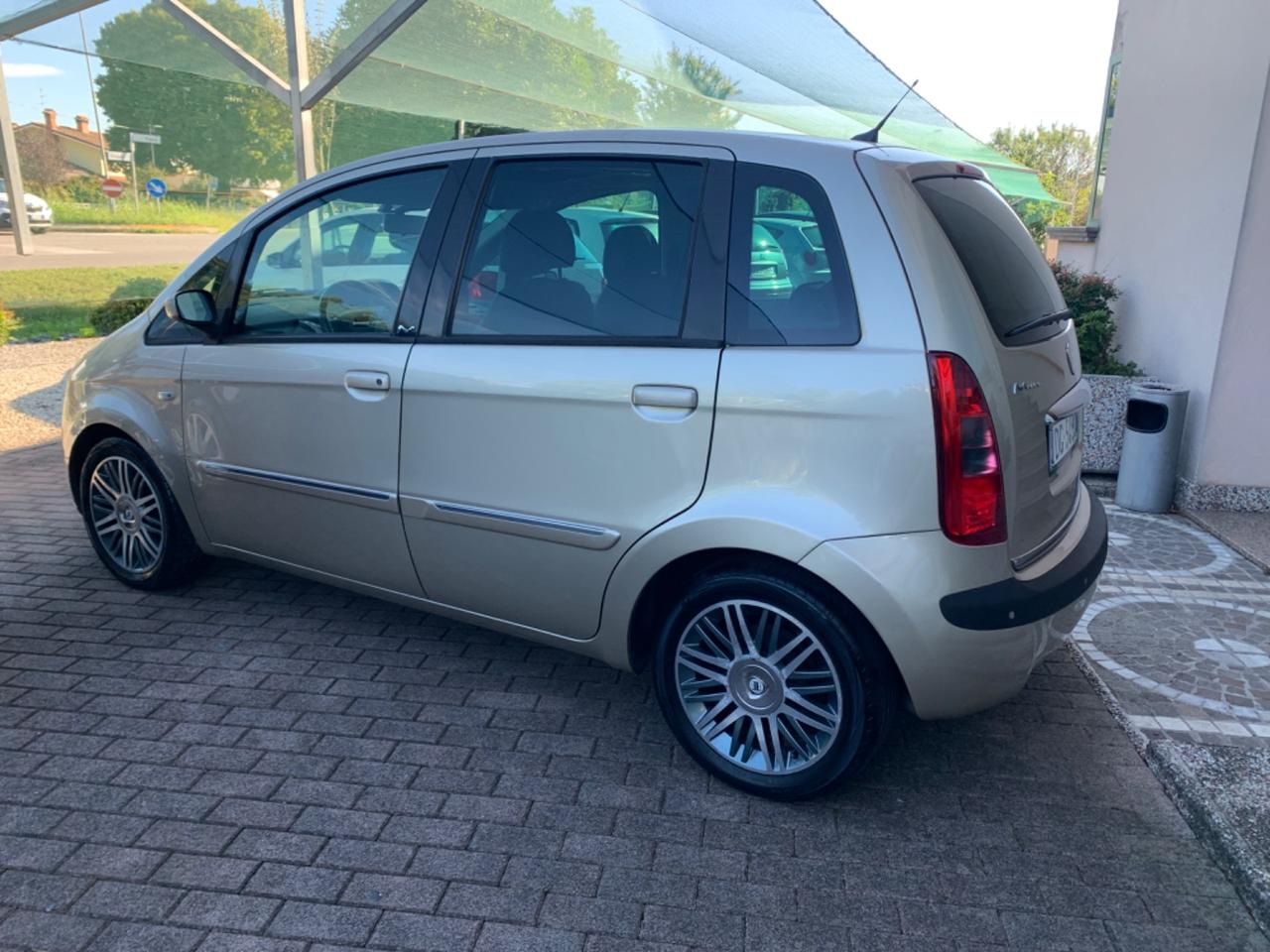 Lancia MUSA 1.4 16V Platino Plus