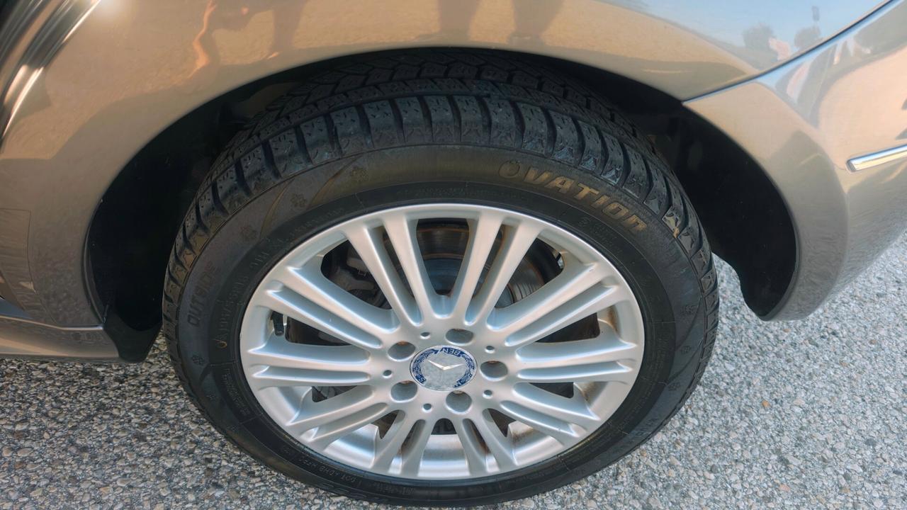 Mercedes A160 Benzina – Tagliandata, Gomme Nuove, Garanzia 12 Mesi