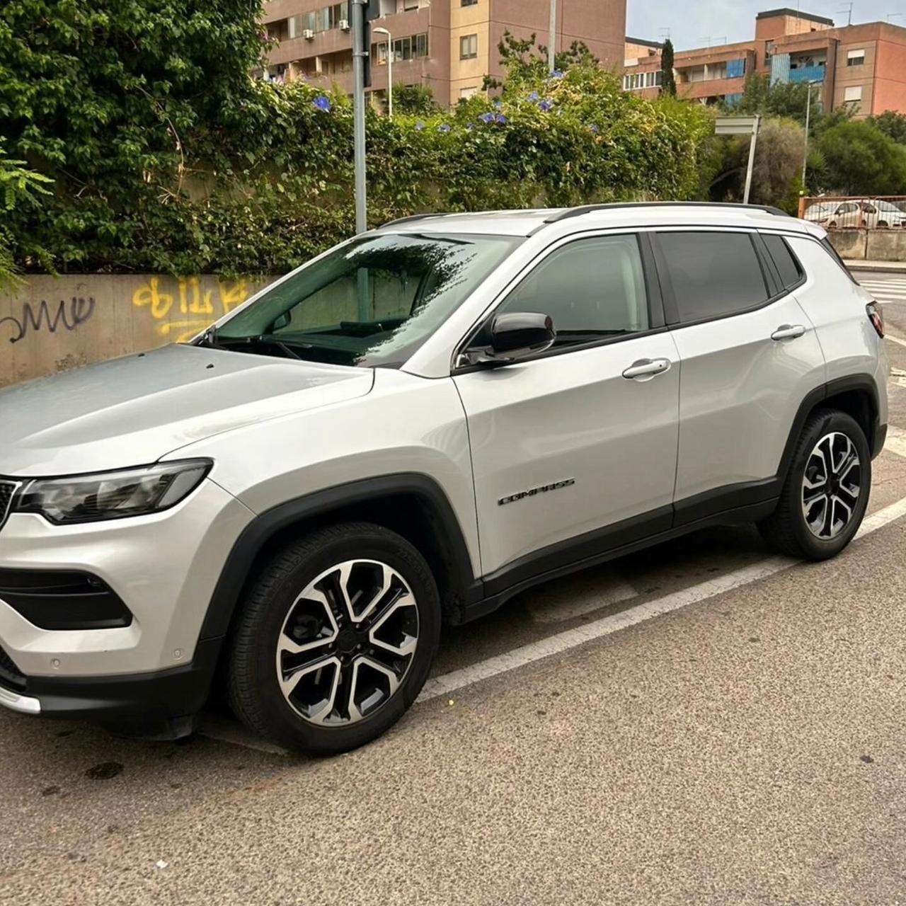 Jeep Compass 1.3 Turbo T4 2WD Limited - 42.000 km