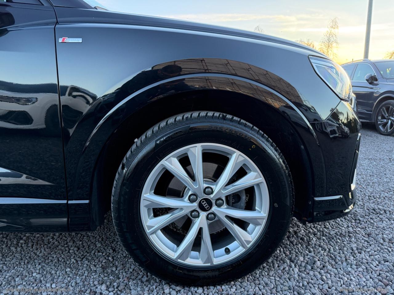 AUDI Q3 SPORTBACK 2.0TDI S-line NAVI FULL LED RETROCAMERA 360