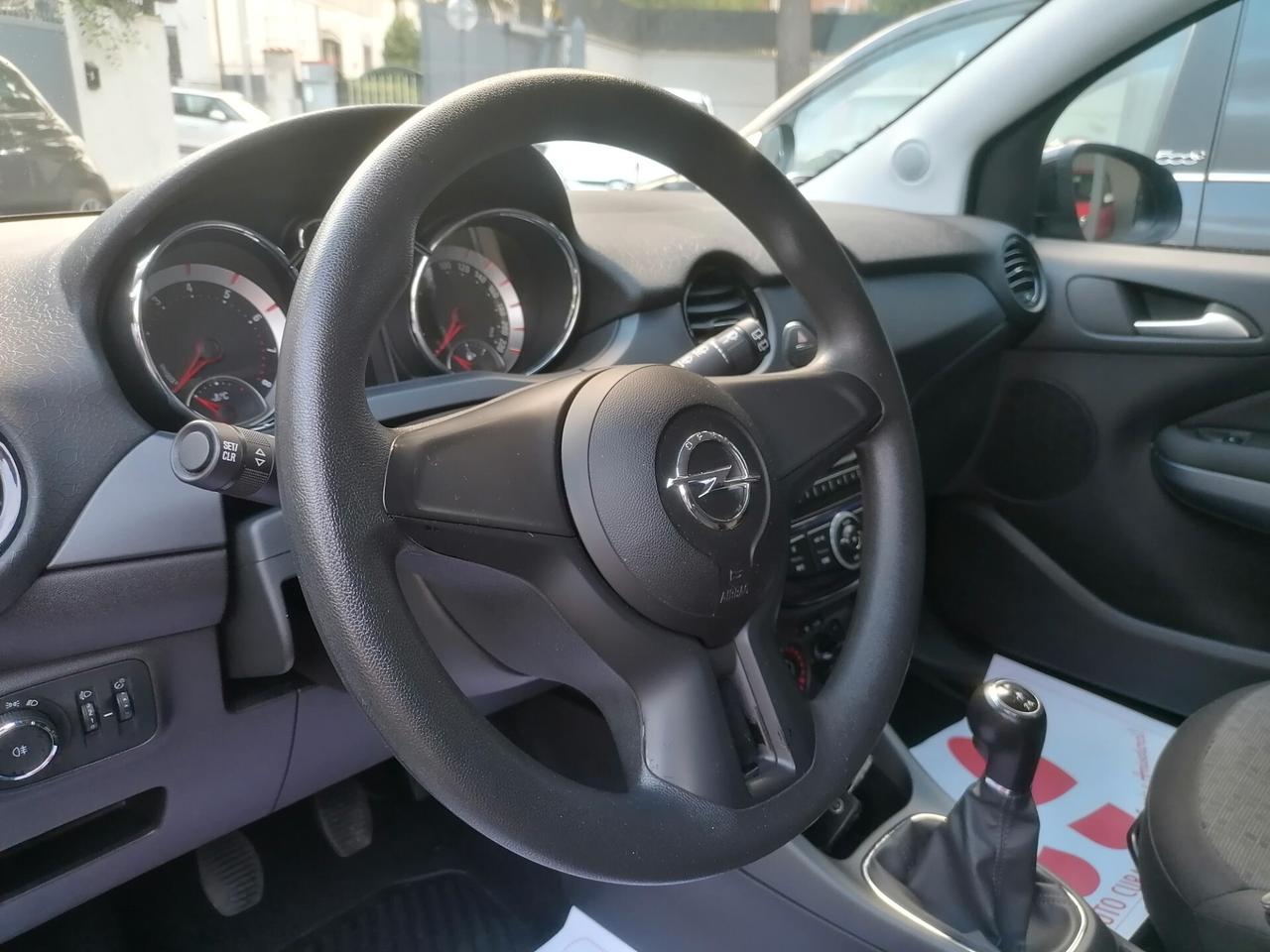 Opel Adam 1.2 70 CV