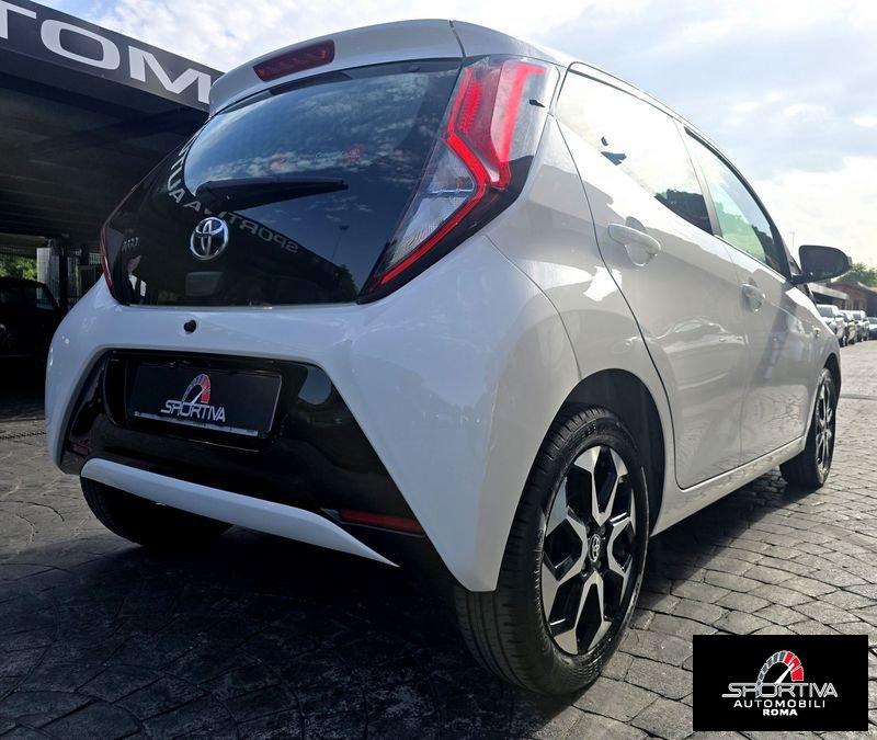 Toyota Aygo 11000 KM PARI AL NUOVO! Connect 1.0 VVT-i 72 CV 5 porte x-clusiv