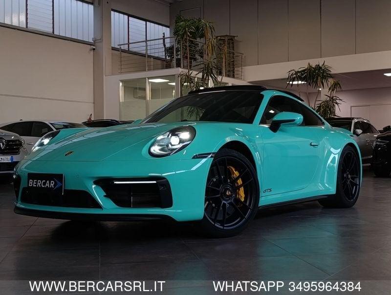 Porsche 911 Carrera 4 GTS