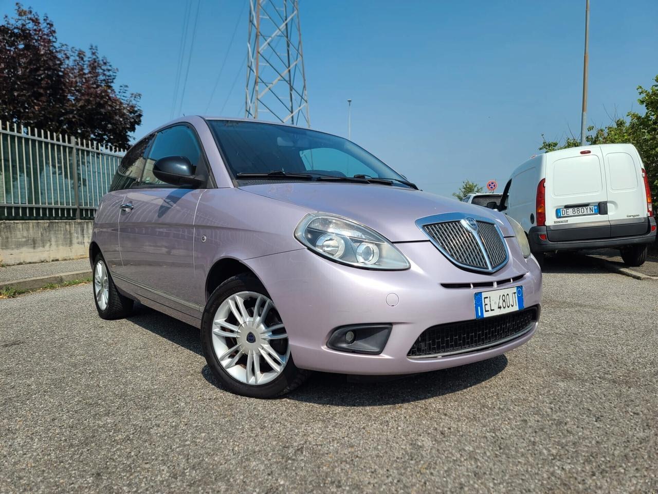 Lancia Ypsilon 1.4 Unyca Ecochic GPL X NEOPATENTATI