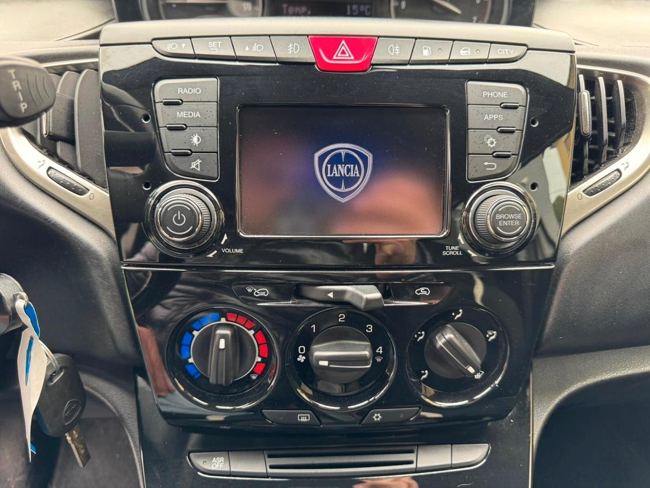 LANCIA YPSILON 1.2 69cv 5p GPL ECOCHIC GOLD NEOP.