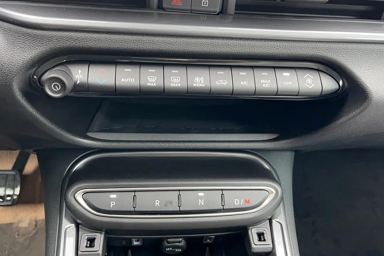 Fiat 600 Hybrid 110 CV DCT MHEV La Prima KM0