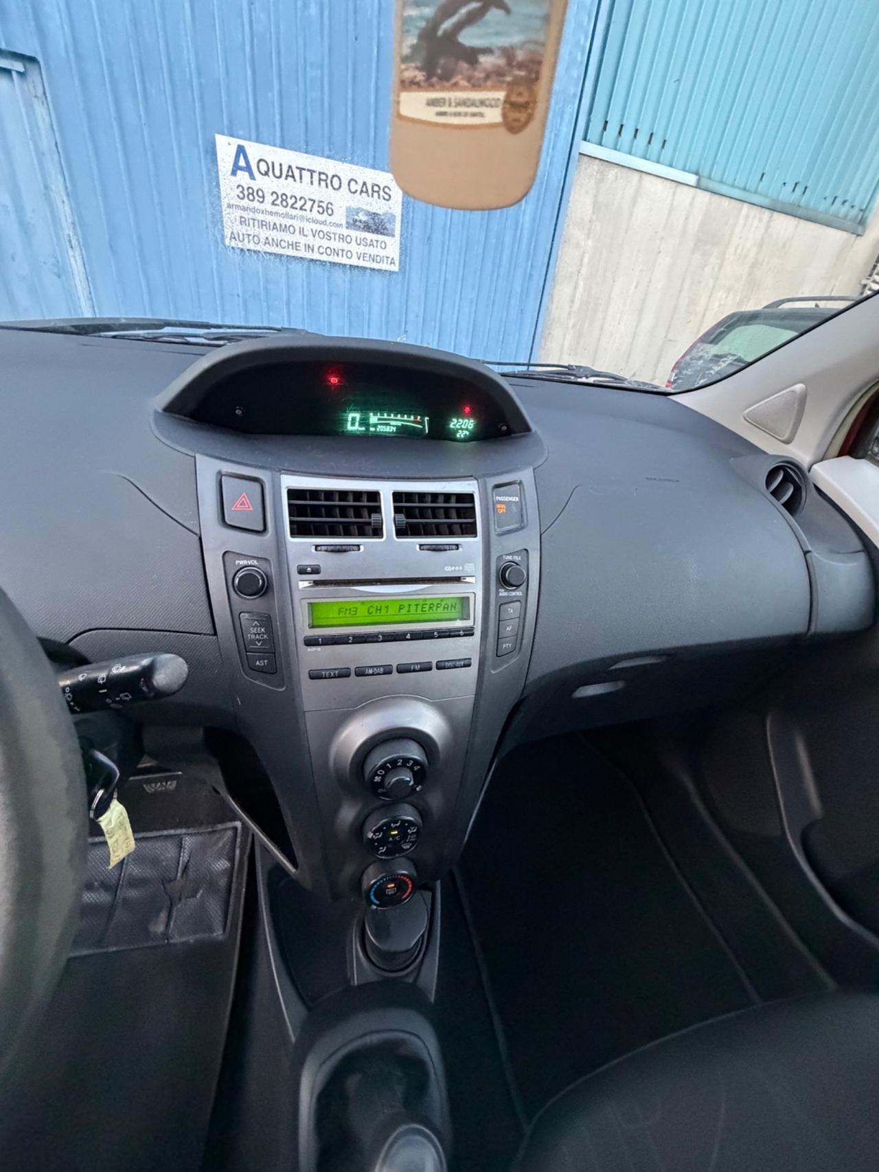 Toyota Yaris 1.0 5 porte