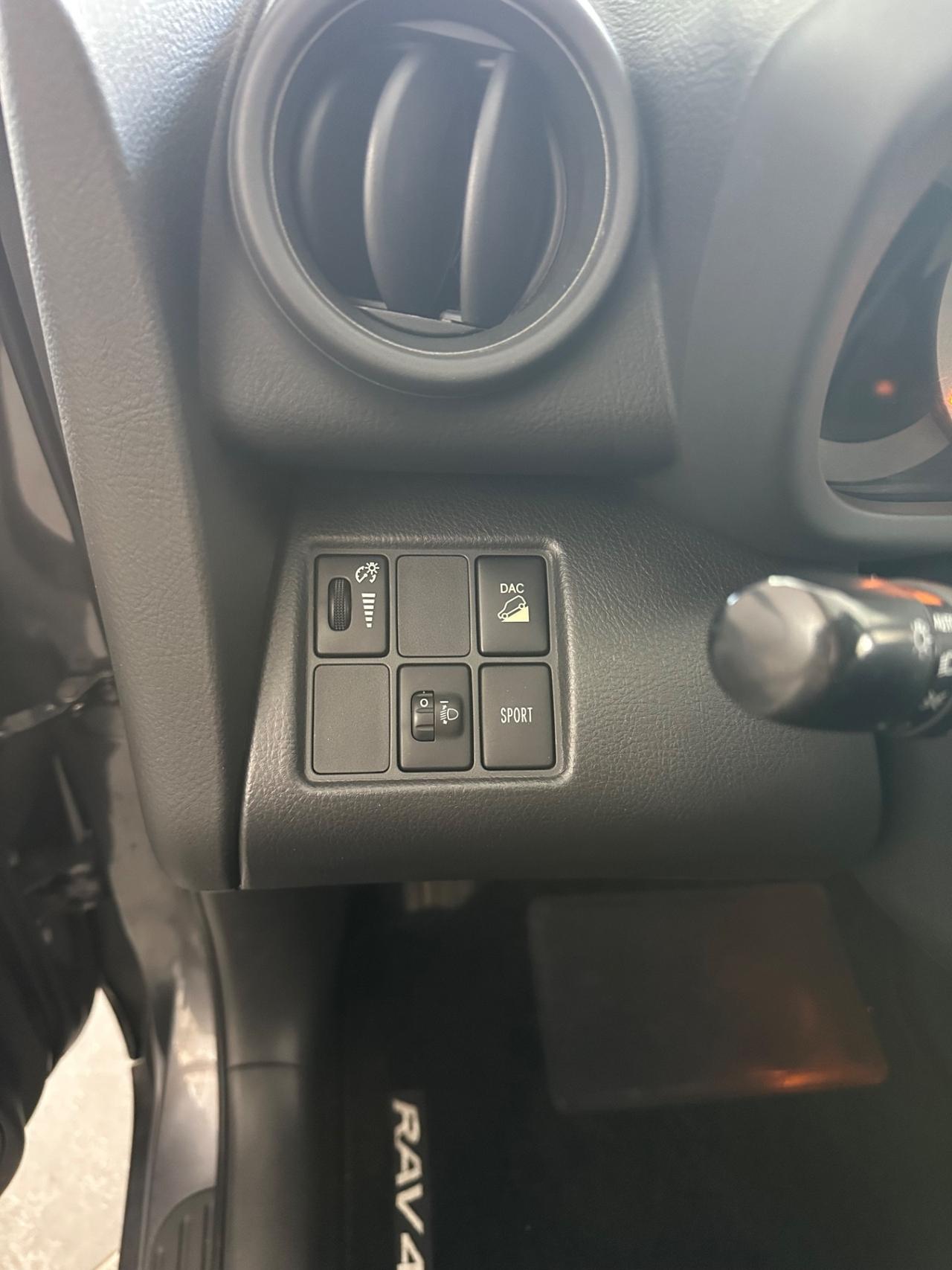 Toyota RAV 4 RAV4 Crossover 2.2 D-4D 150 CV Lounge