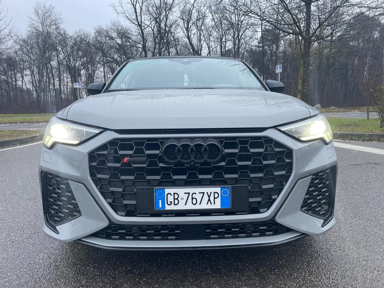 Audi RSQ3 SPB quattro*Automatik*Navi*Pelle