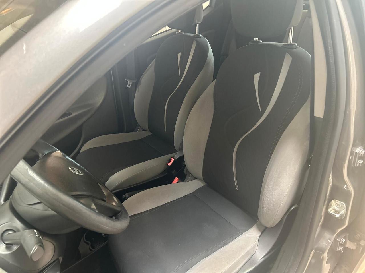 Lancia Ypsilon 0.9 TwinAir 85 CV 5 porte Metano Ecochic Gold