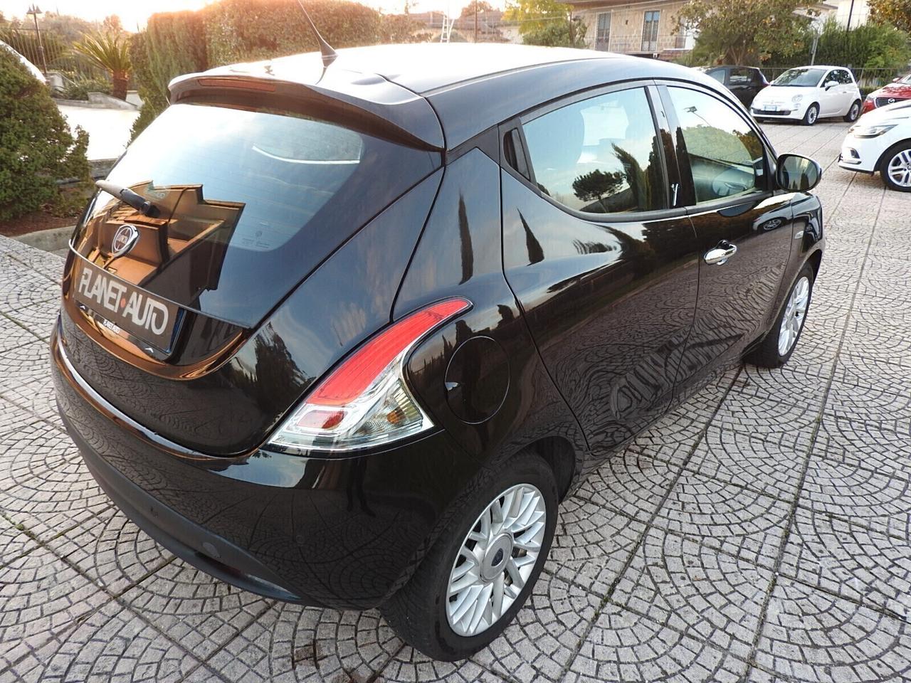 Lancia YPSILON Gold NEOP.