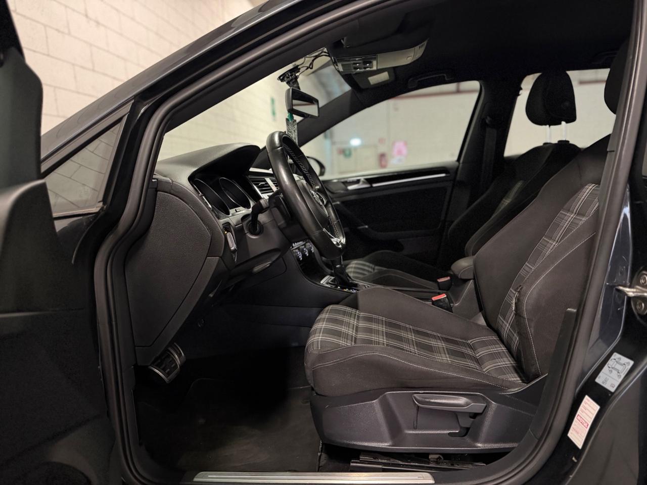 Volkswagen Golf GTD 2.0 TDI DSG 5p. BlueMotion Technology