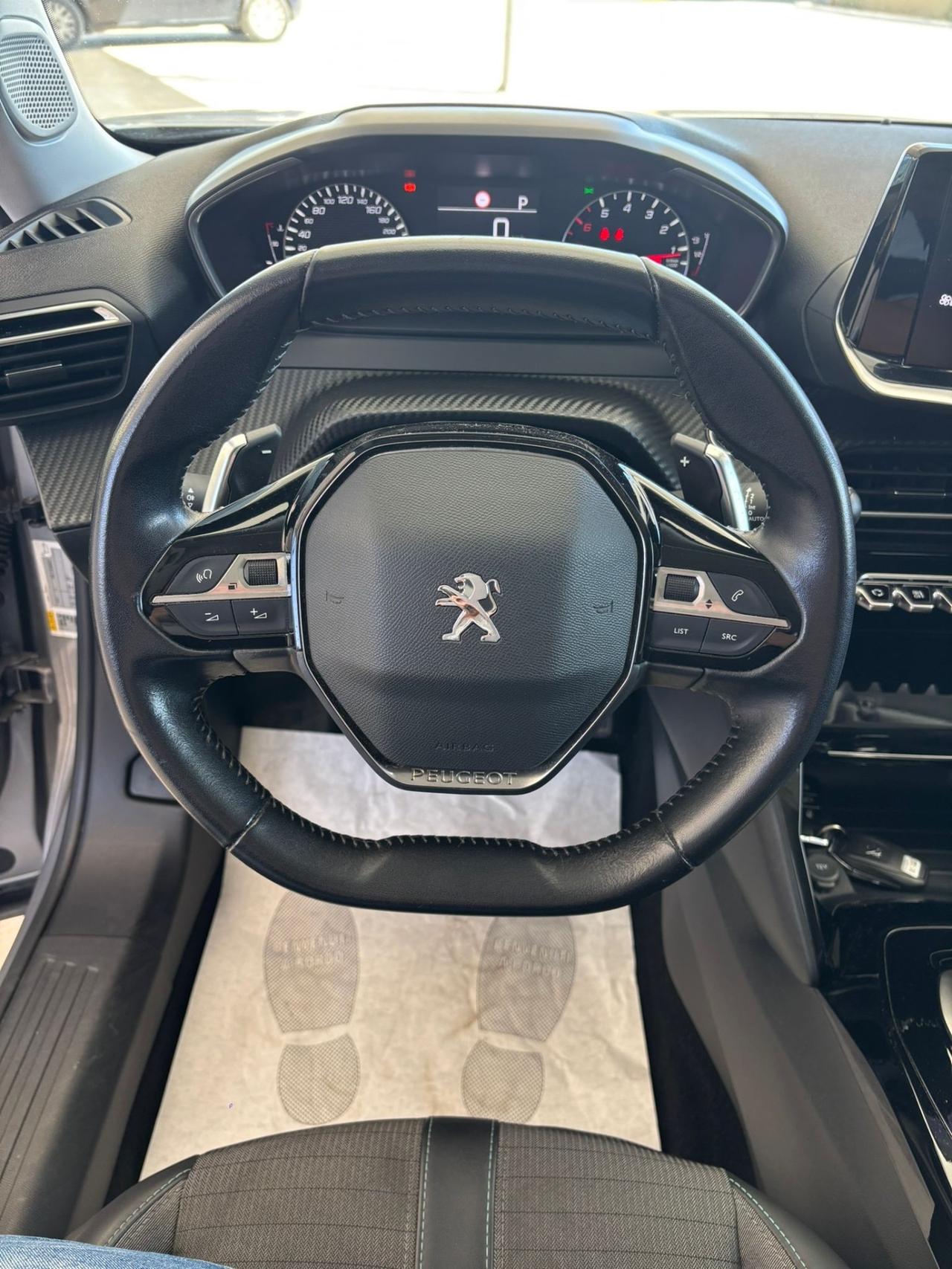 Peugeot 2008 BlueHDi 130 S&S EAT8 Allure \\1