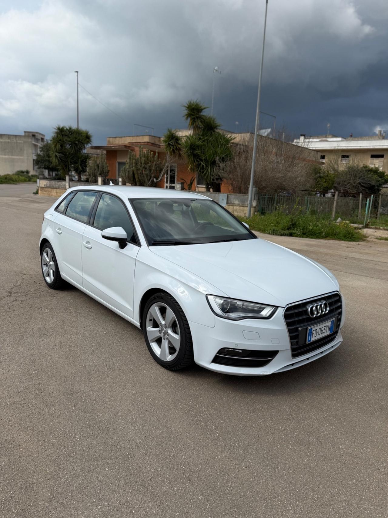 Audi A3 1.6 TDI clean diesel S tronic Ambition