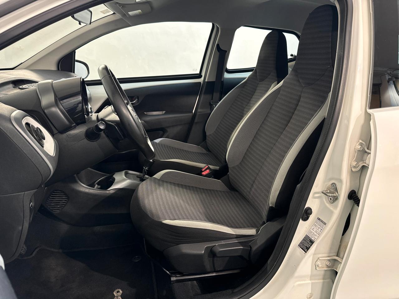 Aygo 5p 1.0 x-cite EURO6 AUTOMATICA TELECAMERA