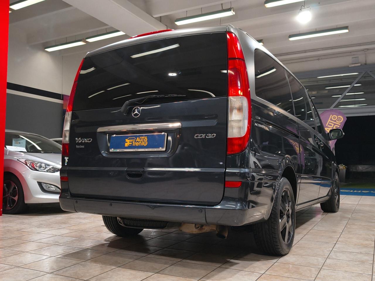 Mercedes-benz Viano 3.0 CDI komby long bi color