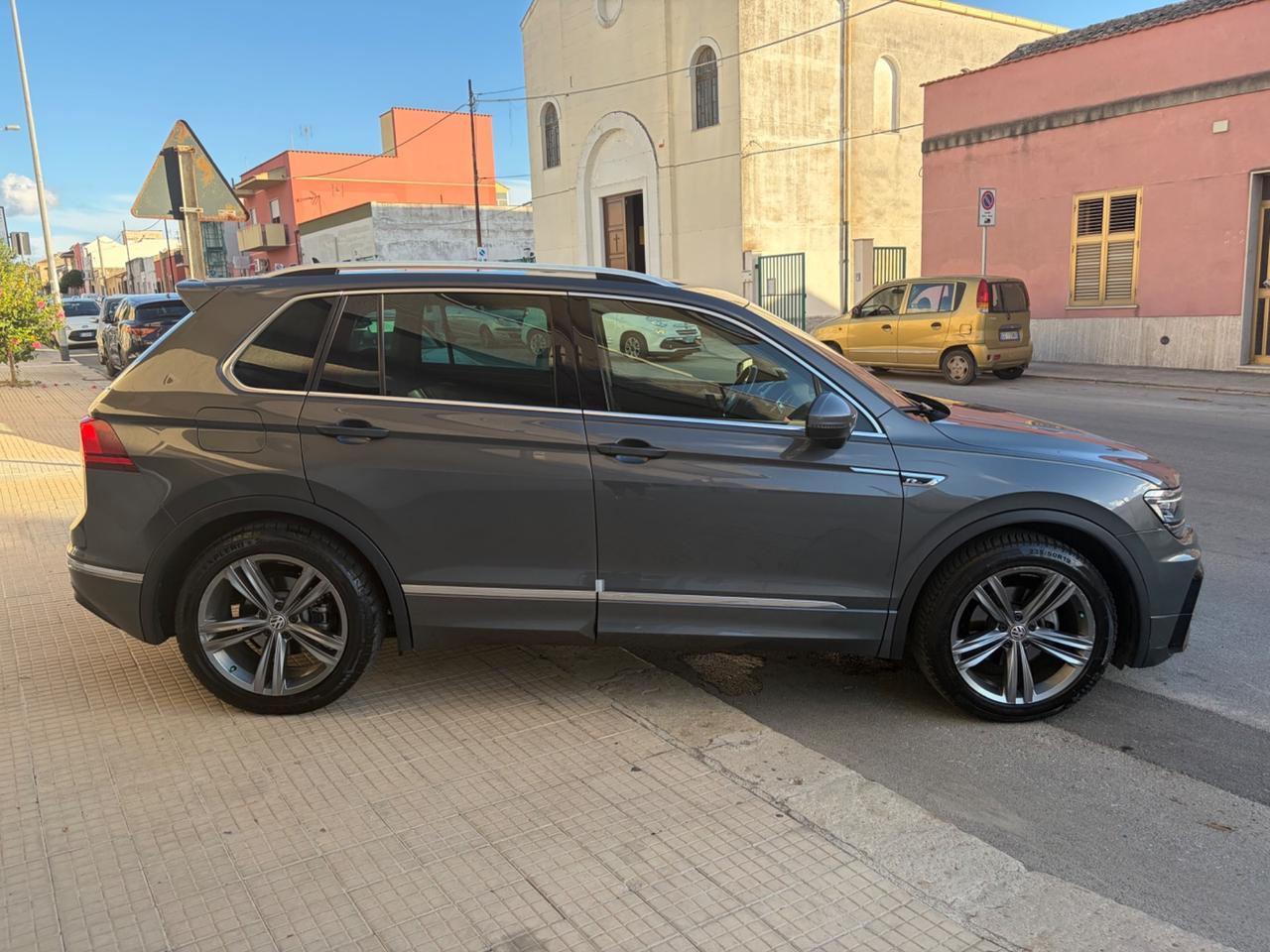 Volkswagen Tiguan 2.0 TDI SCR DSG 4MOTION Advanced BMT