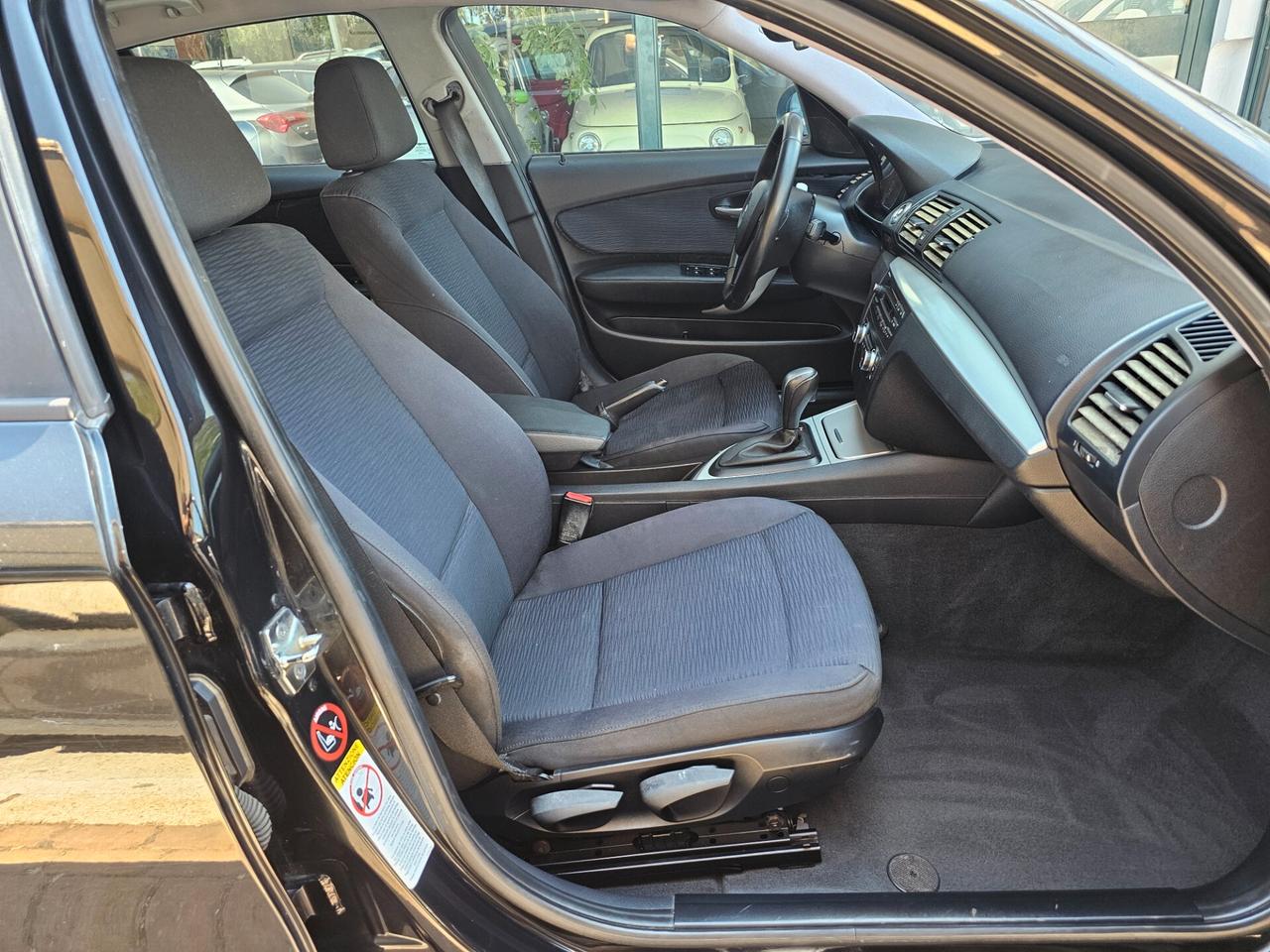Bmw 118d 5 porte Attiva