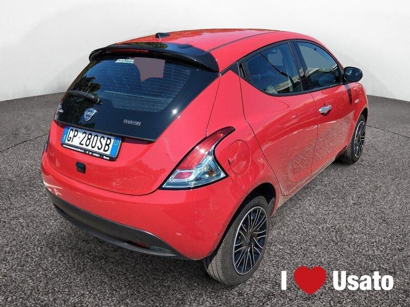 Lancia Ypsilon NUOVA My23 1.0 Firefly 70 CvStart&Stop Hybrid Gold