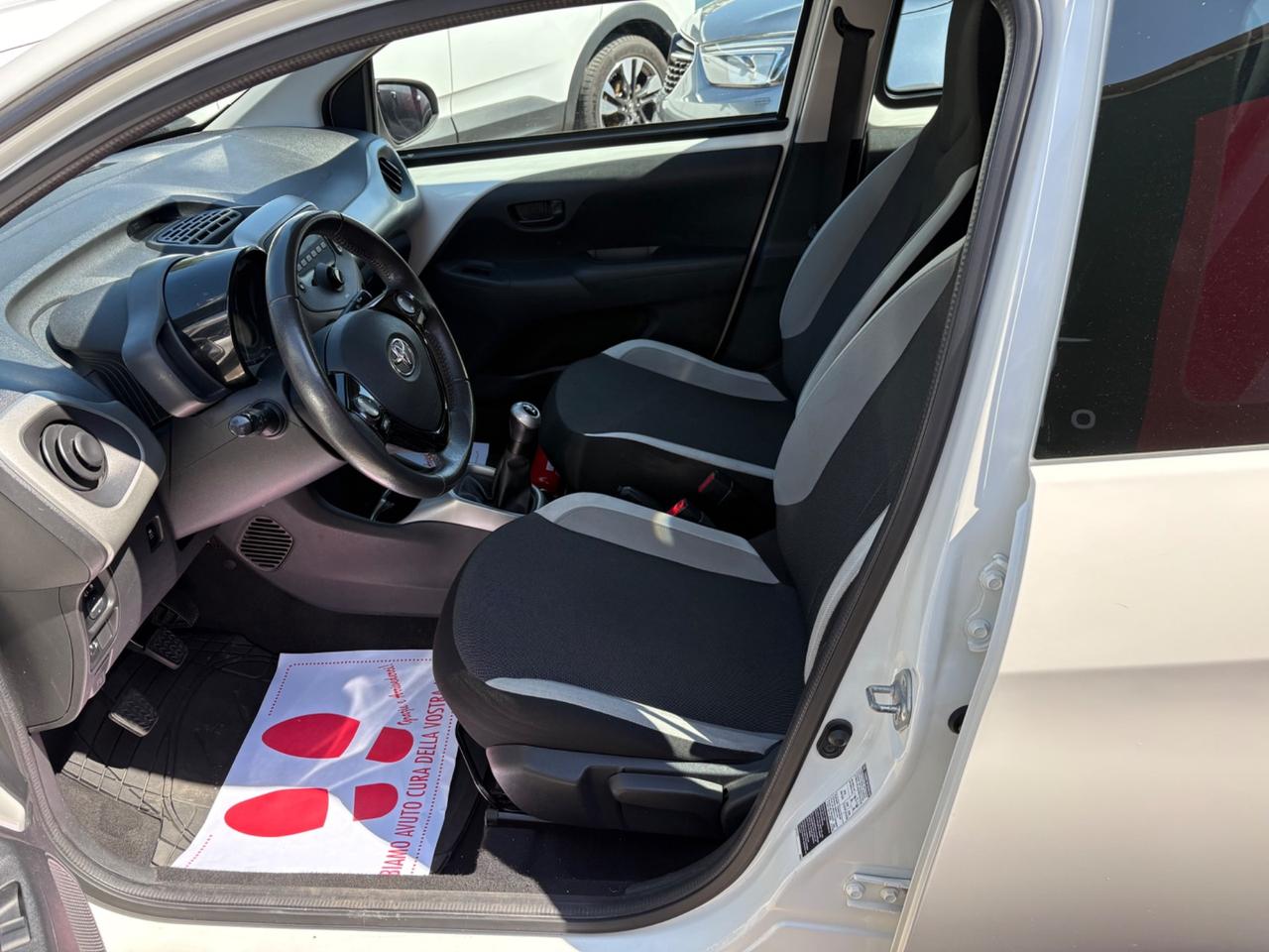 Toyota Aygo 1.0 VVT-i 69 CV 5 porte x-clusiv