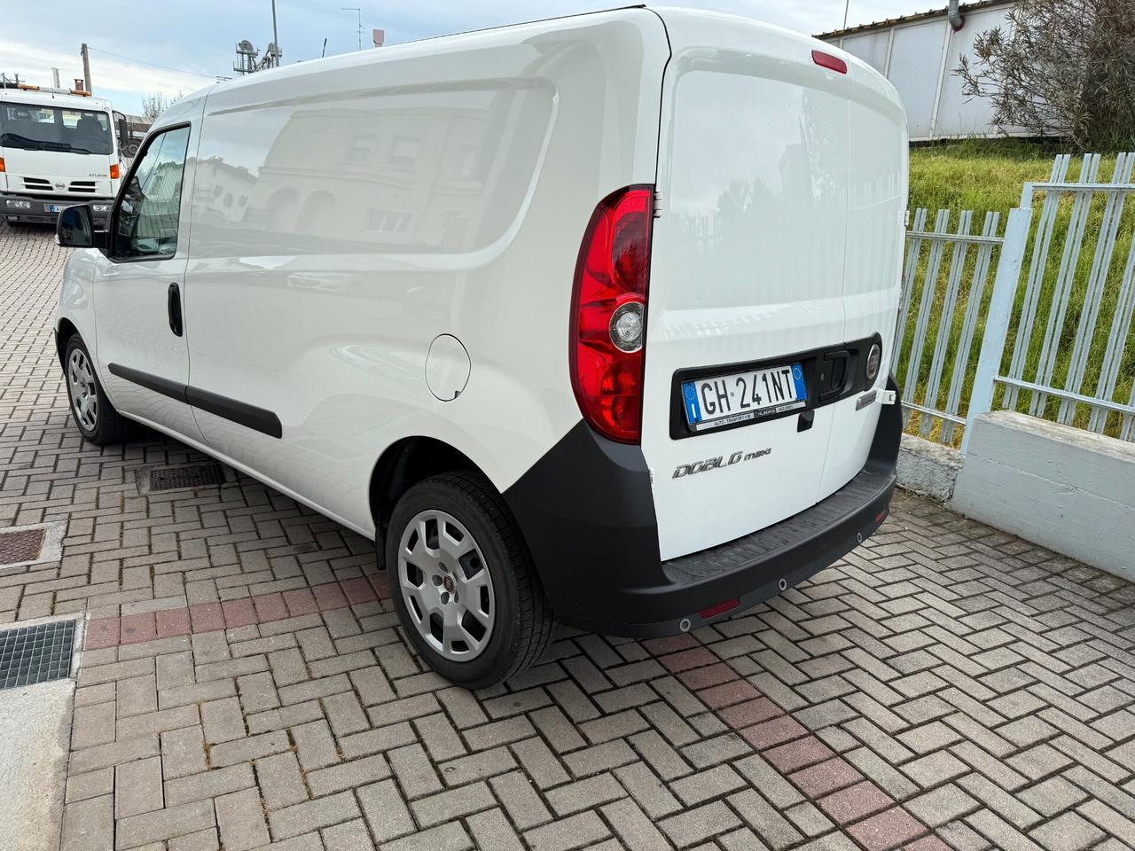 Fiat Doblo Maxi.