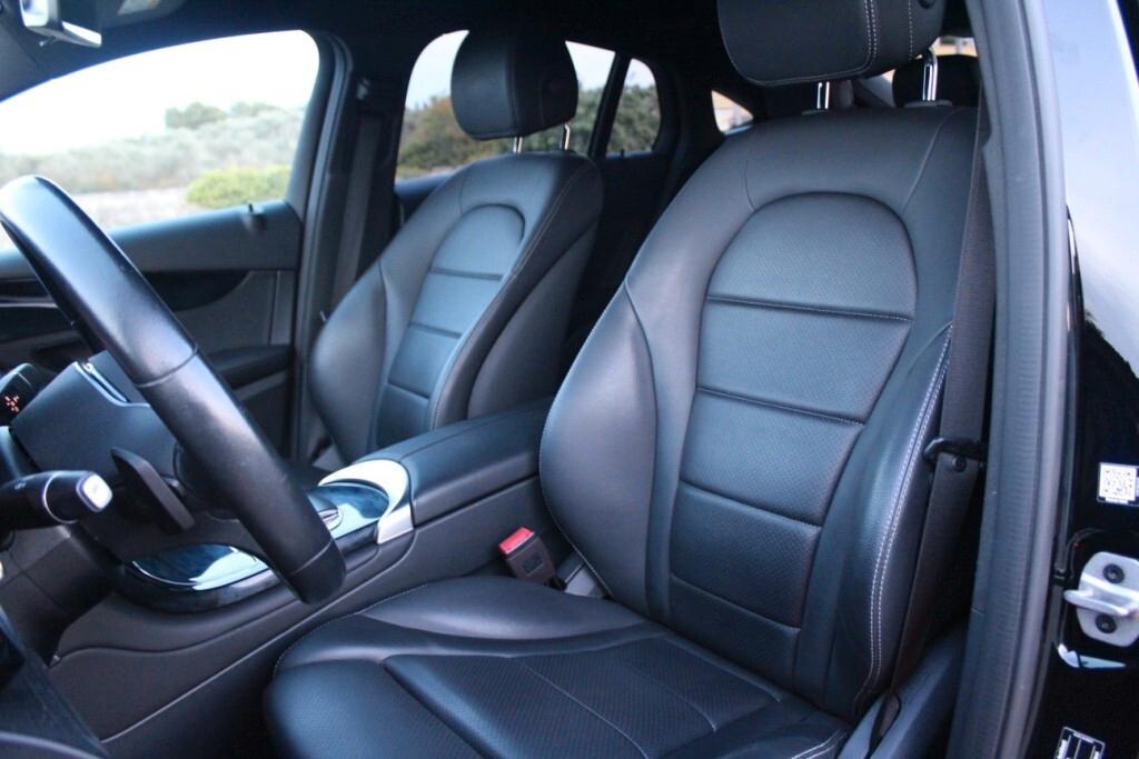 MERCEDES GLC coupé 200 d 4Matic *Pelle *Display 10,25