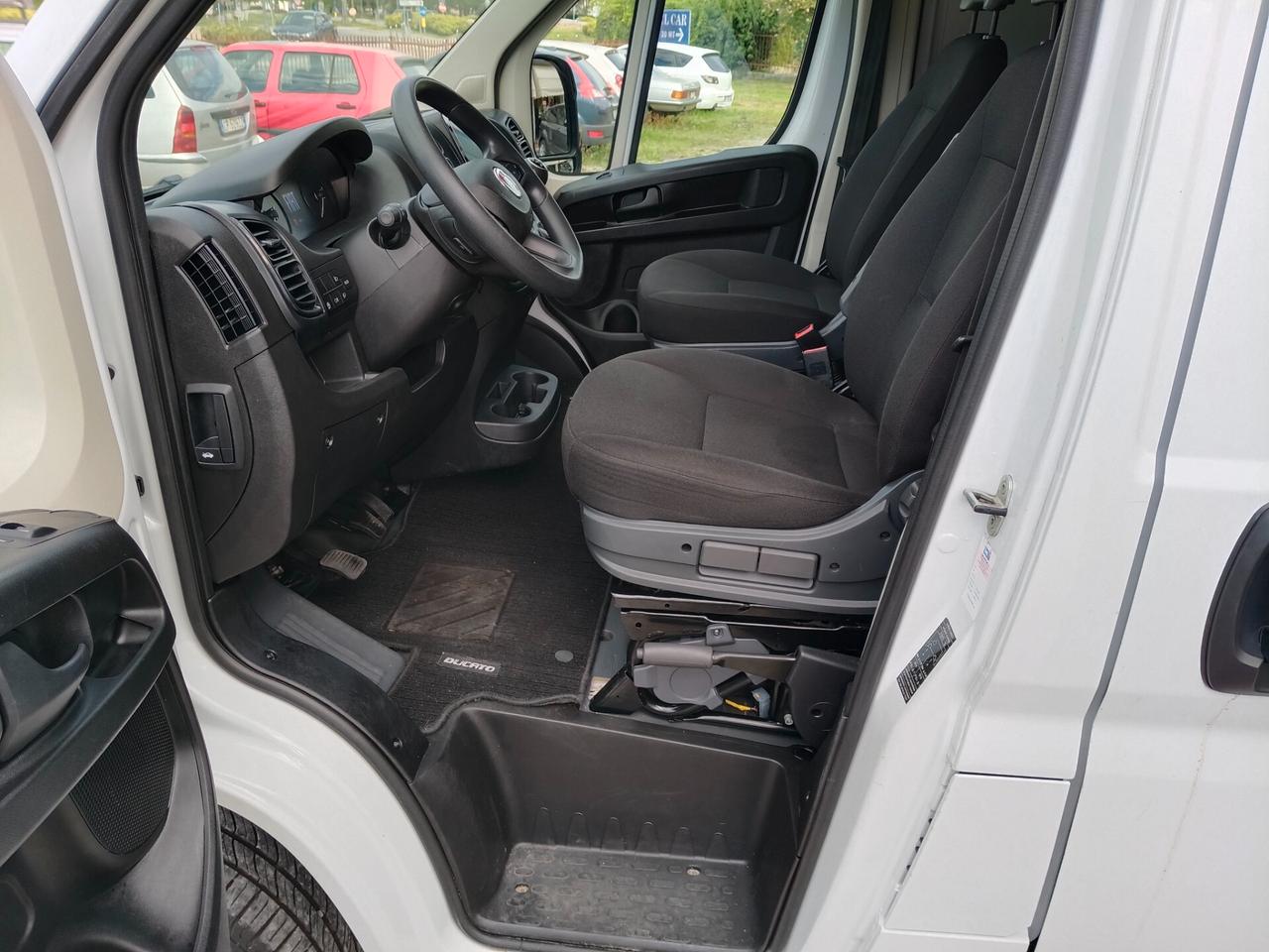 Fiat Ducato 28 CH1 2.2 Mjt 120CV FURGONE 4 PORTE