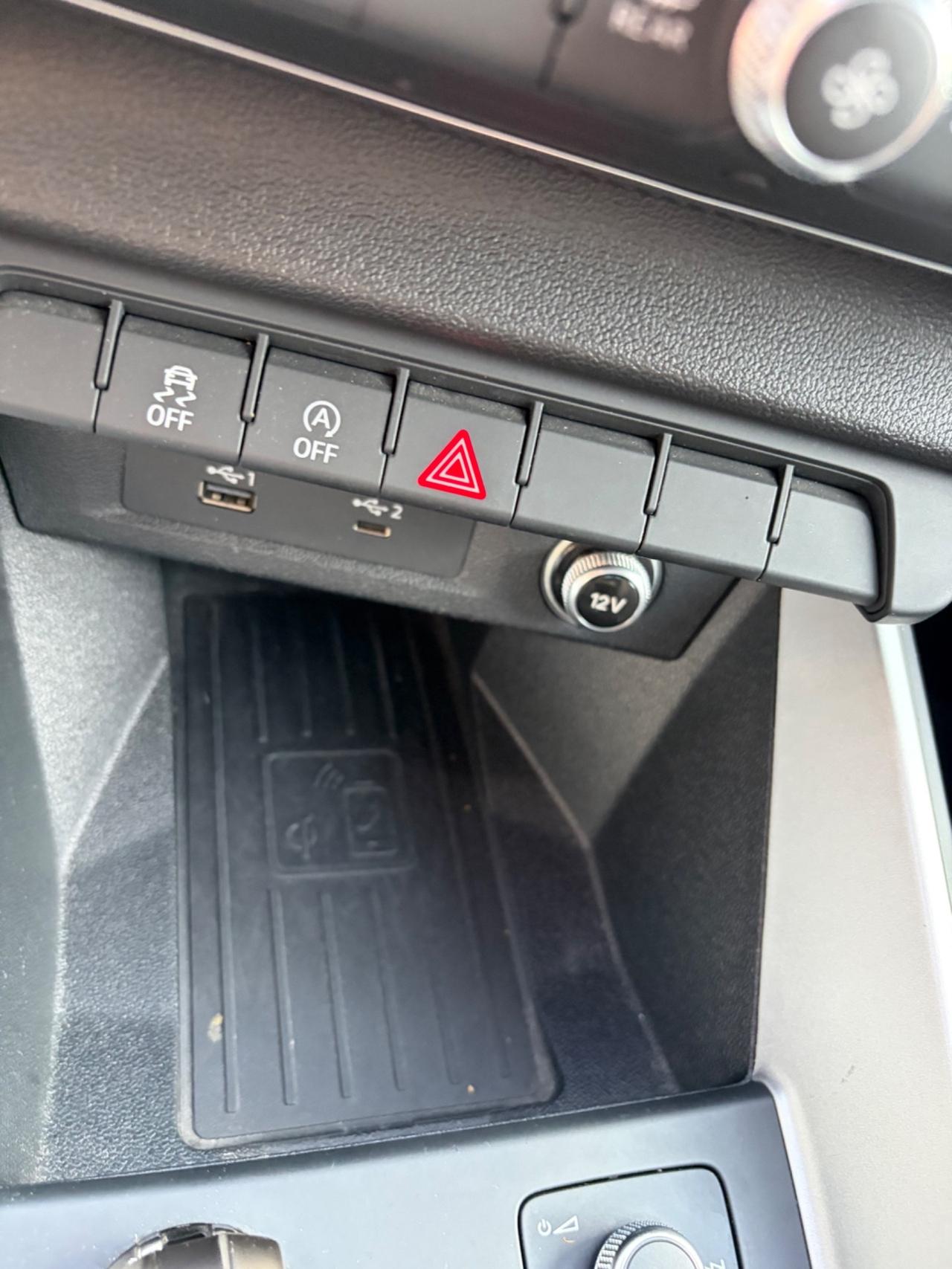 Audi A1 citycarver 30 TFSI Identity Contrast