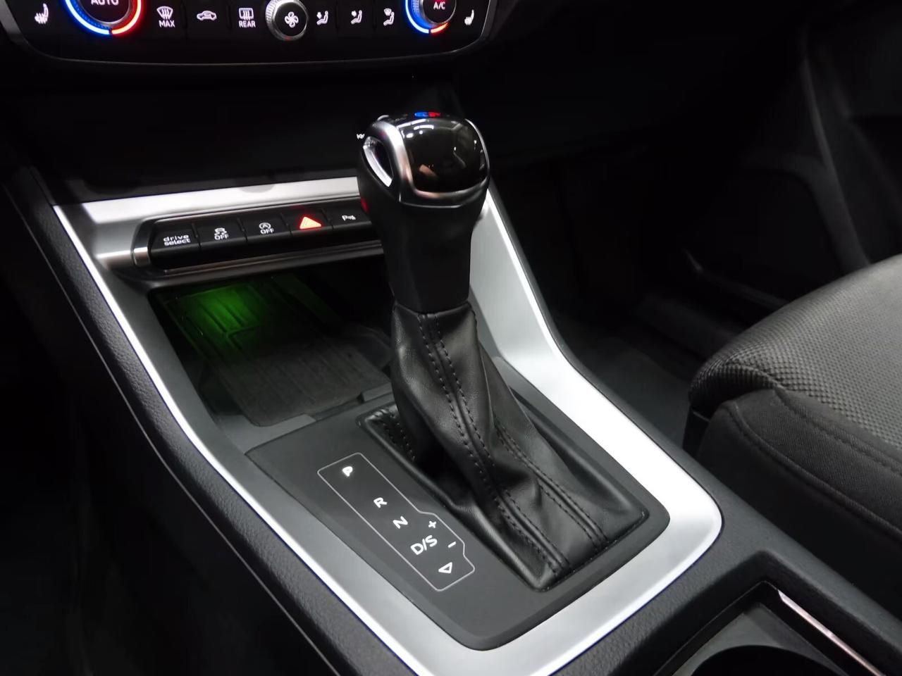 Audi Q3 35 TDI S tronic line SLINE 150CV