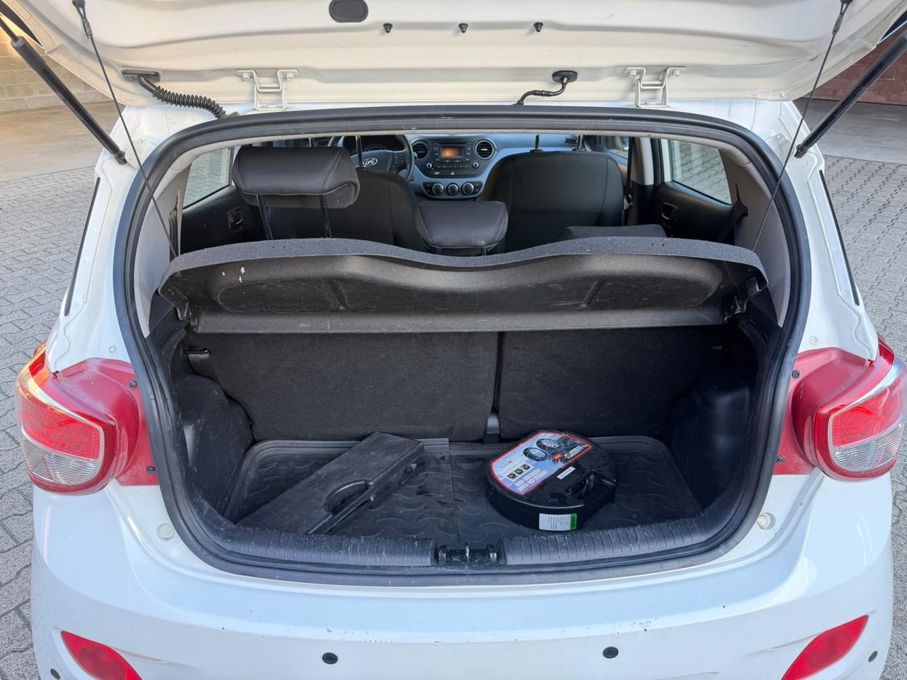 Hyundai i10 1.0 MPI Sound Edition A/T