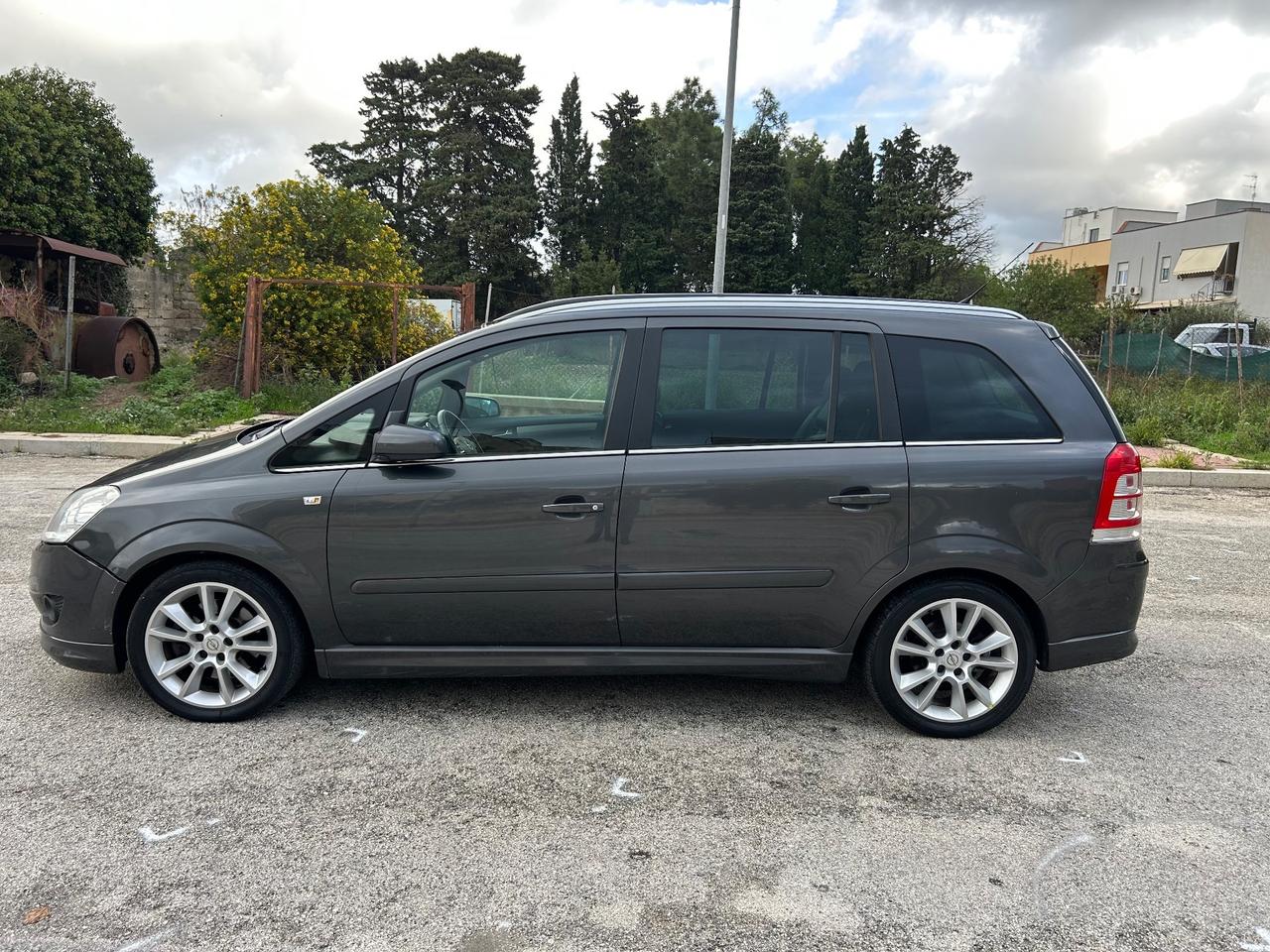 Opel Zafira 1.9 16V CDTI 150CV Cosmo