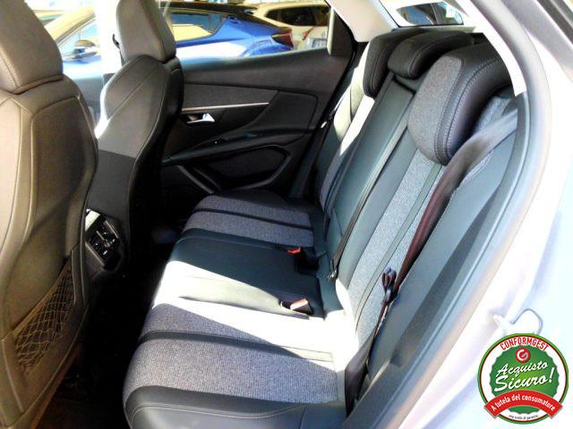 PEUGEOT 3008 BlueHDi 130 S&S EAT8 Allure