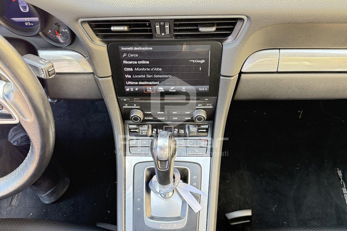 PORSCHE 911 3.0 Carrera 4 Coupé