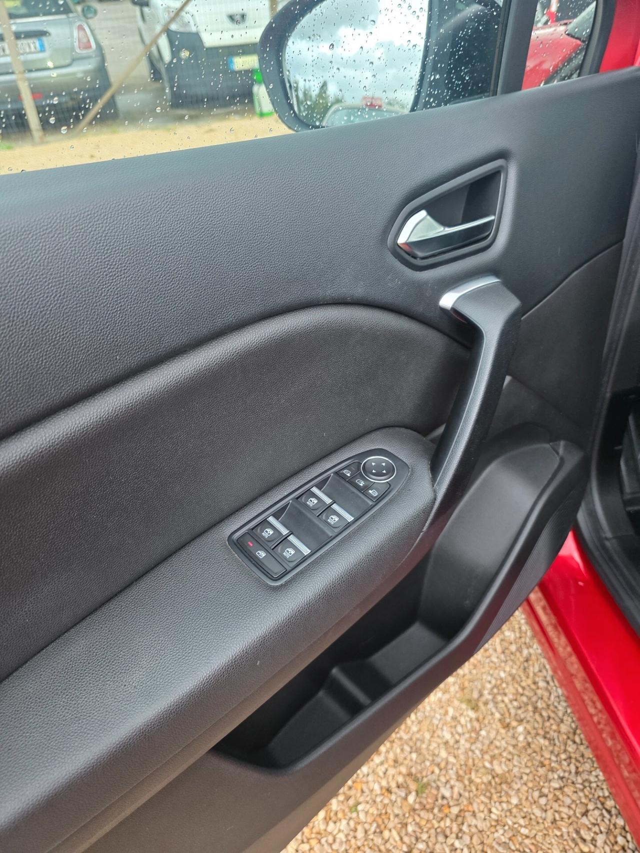 Renault Captur TCe 100 CV GPL Intens