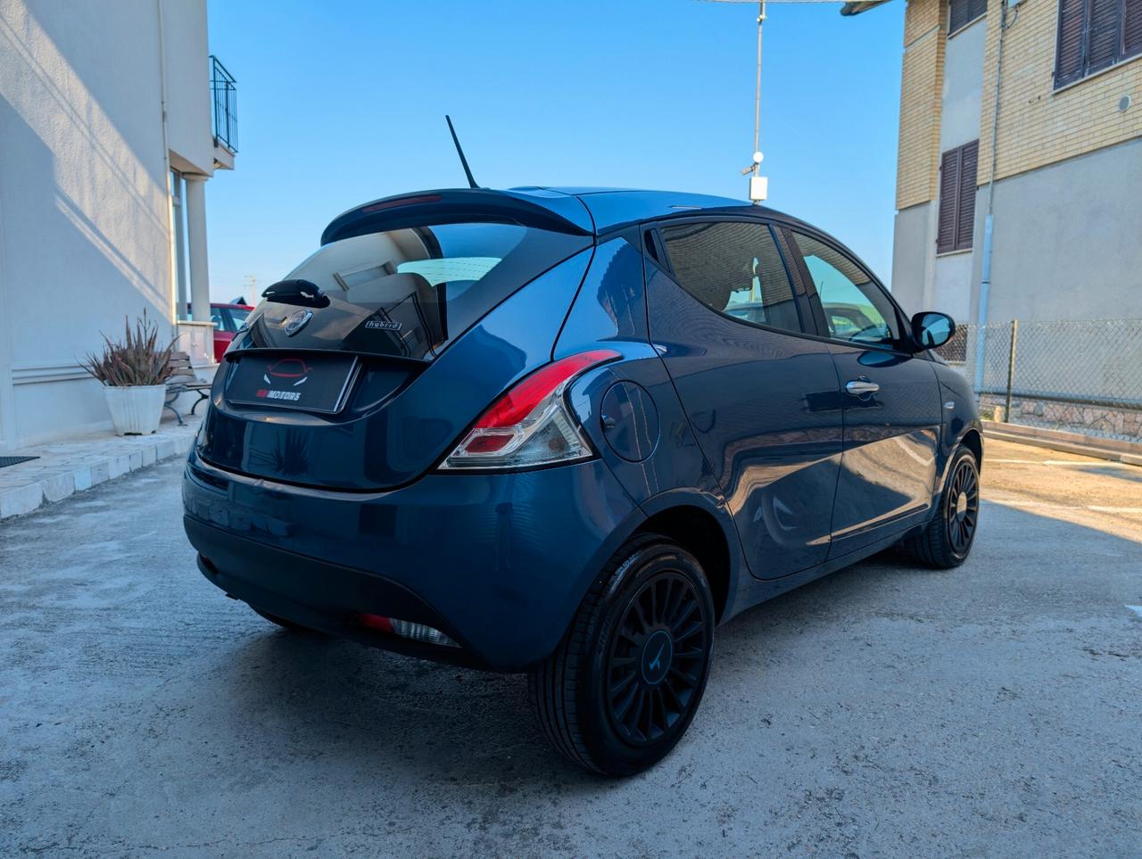 Lancia Ypsilon 1.0 FireFly S&S Hybrid 2022