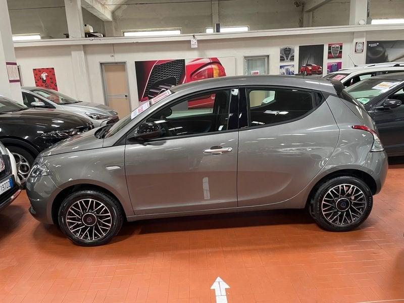 Lancia Ypsilon 1.0 FireFly 5 porte S&S Hybrid Platino - KM 0 !! ULTIMA RIMASTA!!!