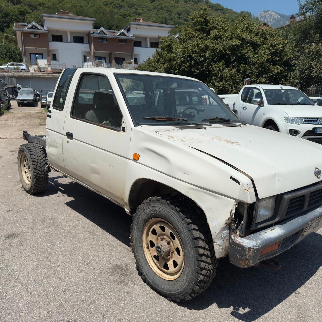 Nissan Pick Up king kab 2500 autocarro
