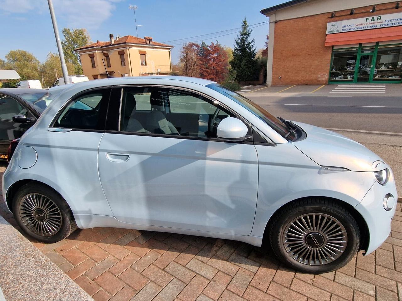 Fiat 500e 42 KWh ICON