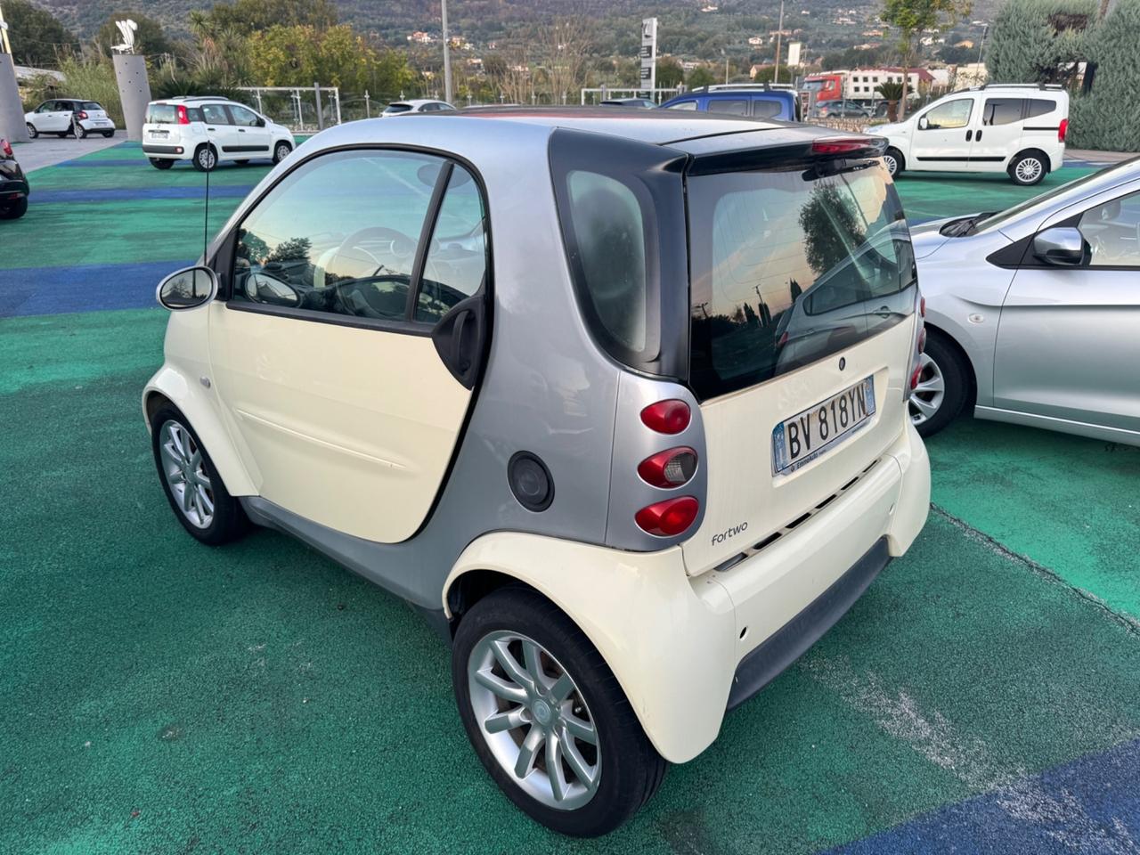 Smart ForTwo 700 coupé pure (37 kW)