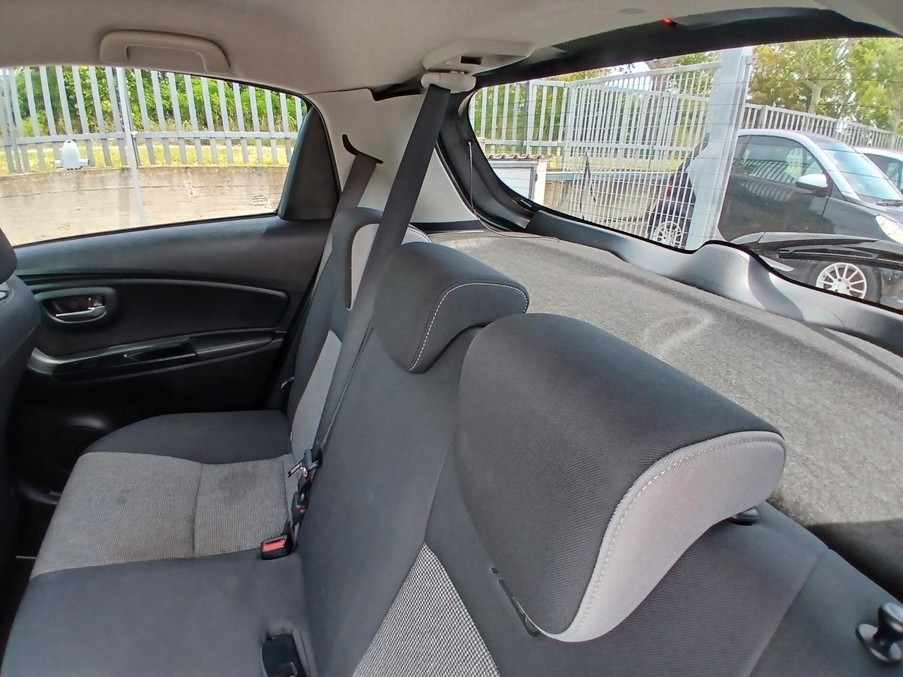 Toyota Yaris 1.0 72 CV 5 porte Active