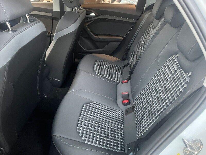 Audi A1 A1 allstreet 30 TFSI S tronic Identity Contrast