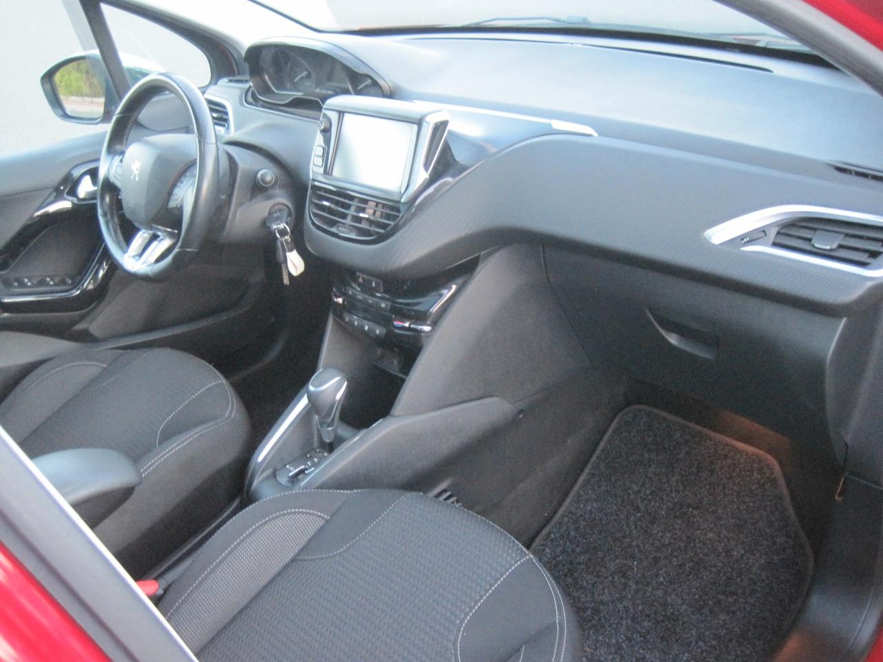 Peugeot 208 PureTech Turbo 110 EAT6 S&S 5 porte Allure