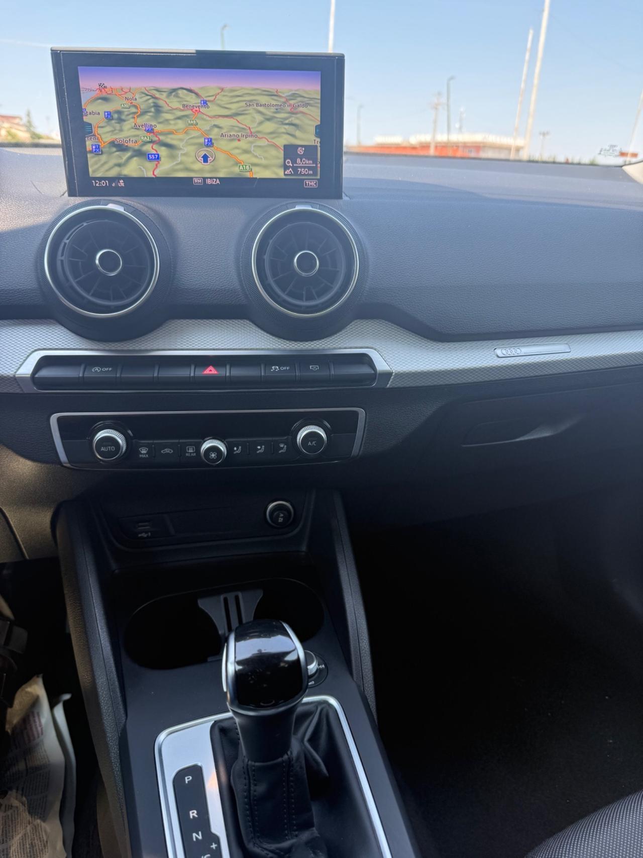Audi Q2 30 TDI S tronic Business