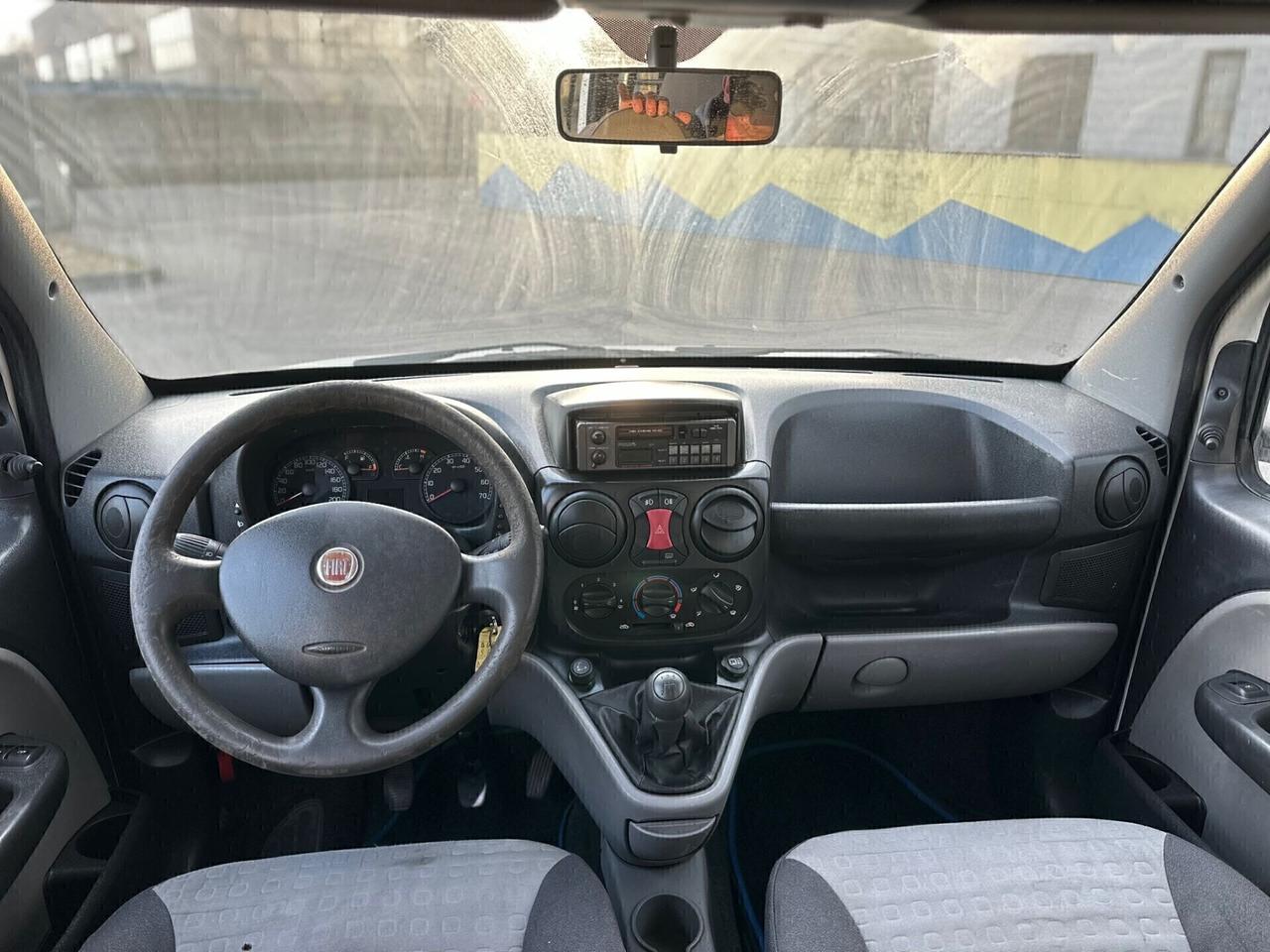 Fiat doblo 5 posti anno 2008 autocarro