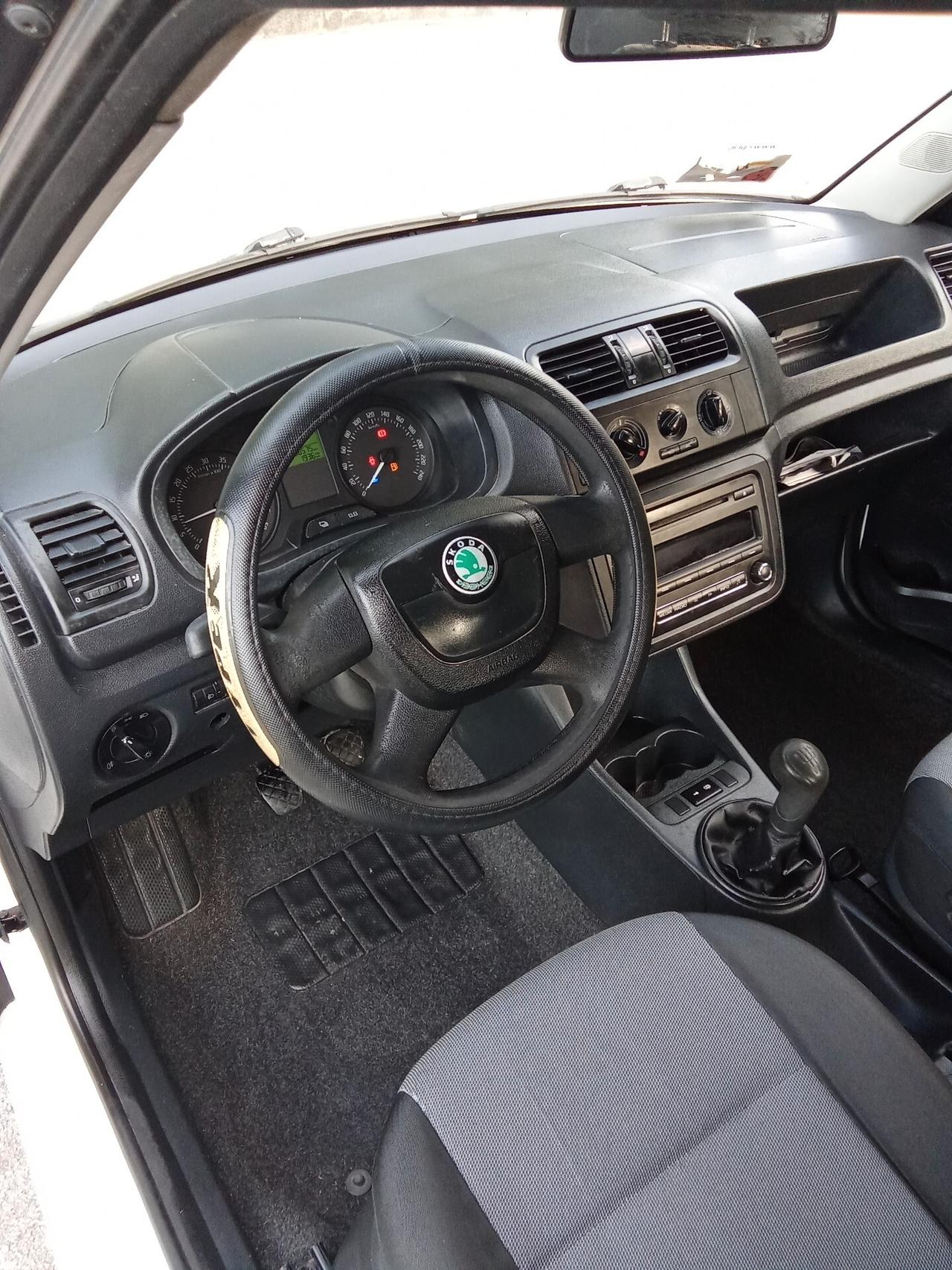 Skoda Fabia 1.6 TDI 75CV N1 011