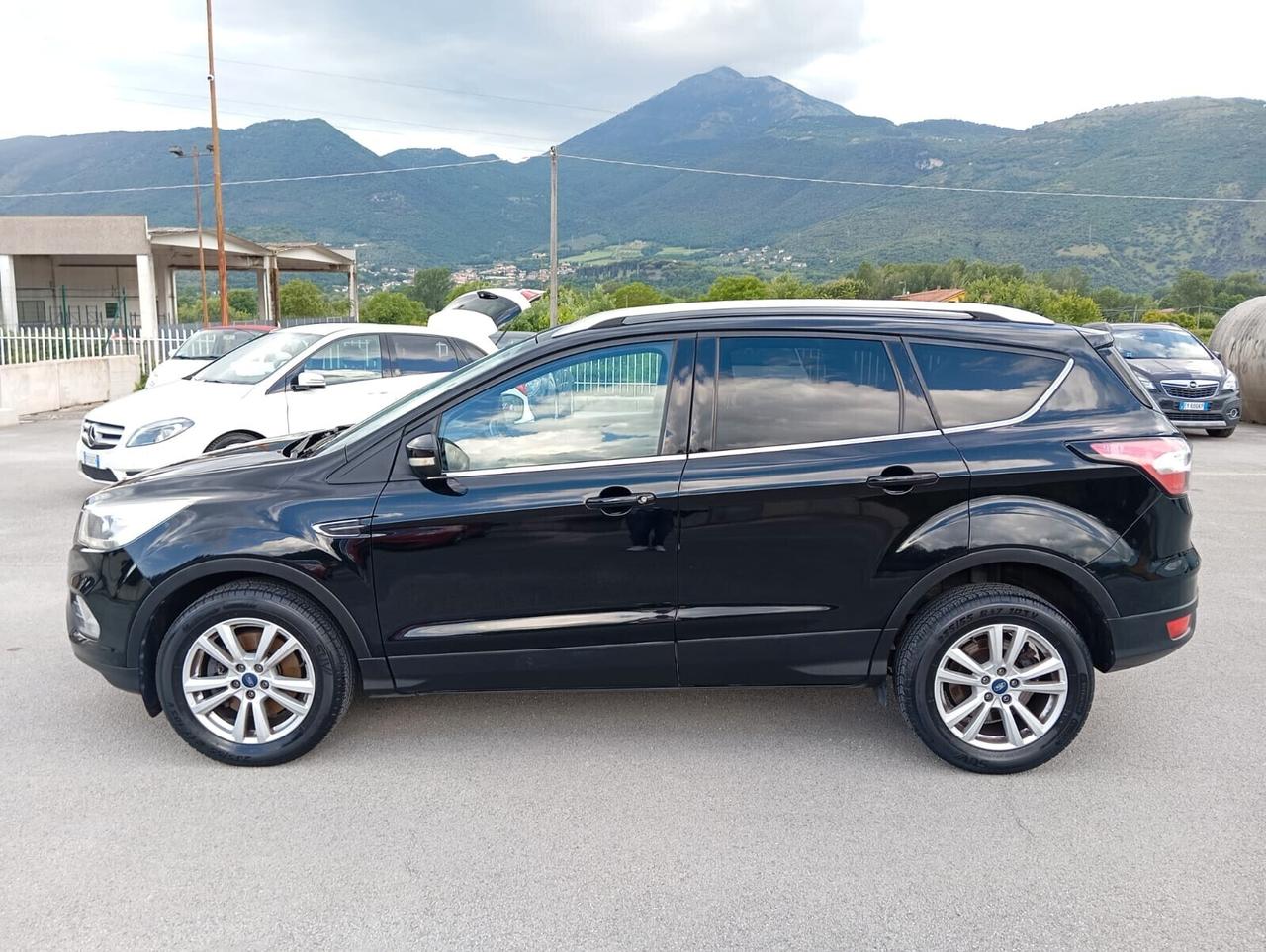 Ford Kuga 1.5 TDCI 120 CV S&S 2WD Powershift ST-Line
