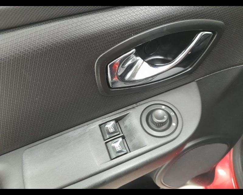 Renault Clio IV 2012 5p 1.2 Costume National 75cv