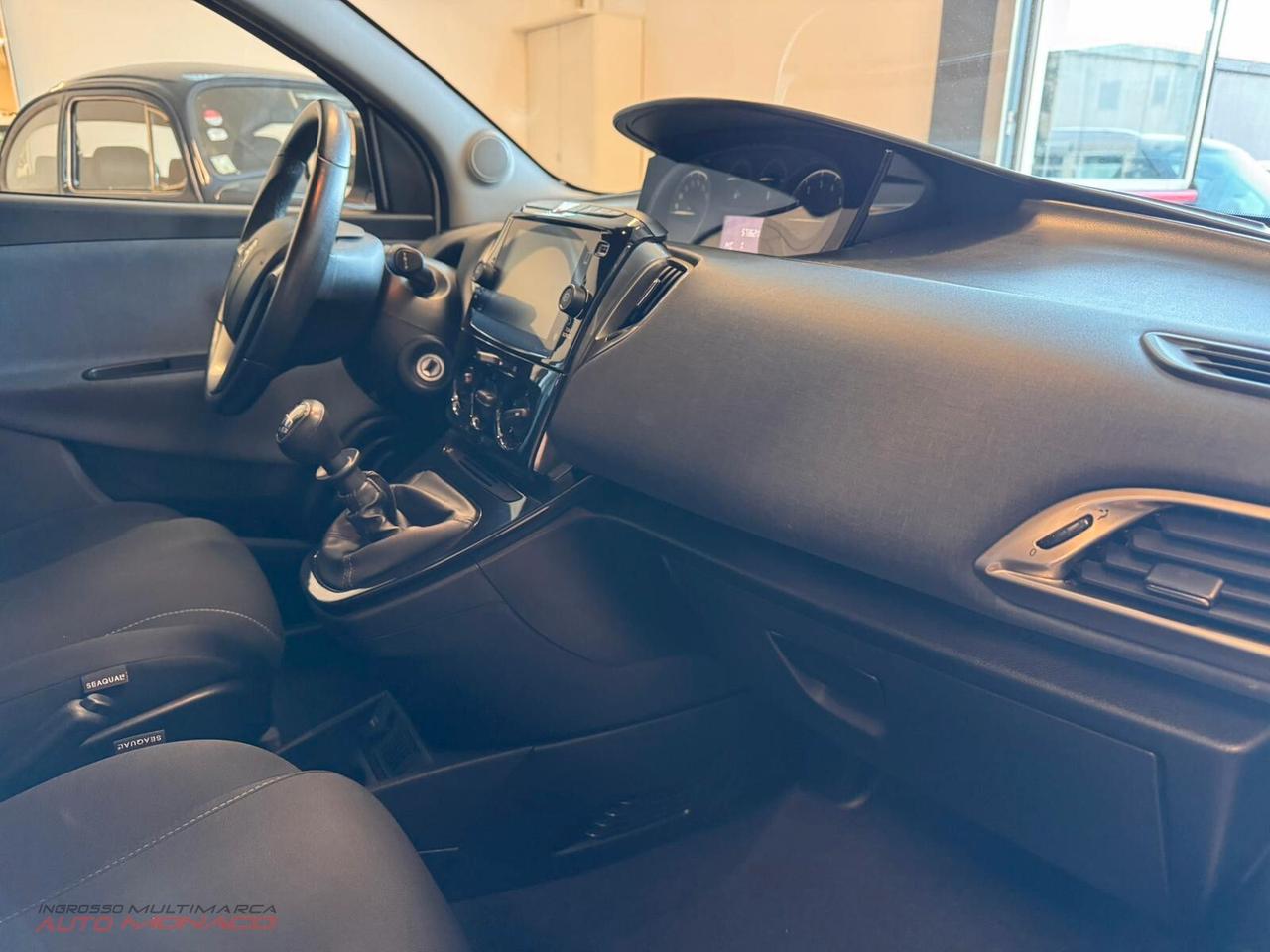 Lancia Ypsilon 1.0 FireFly 70cv Hybrid Gold 2022