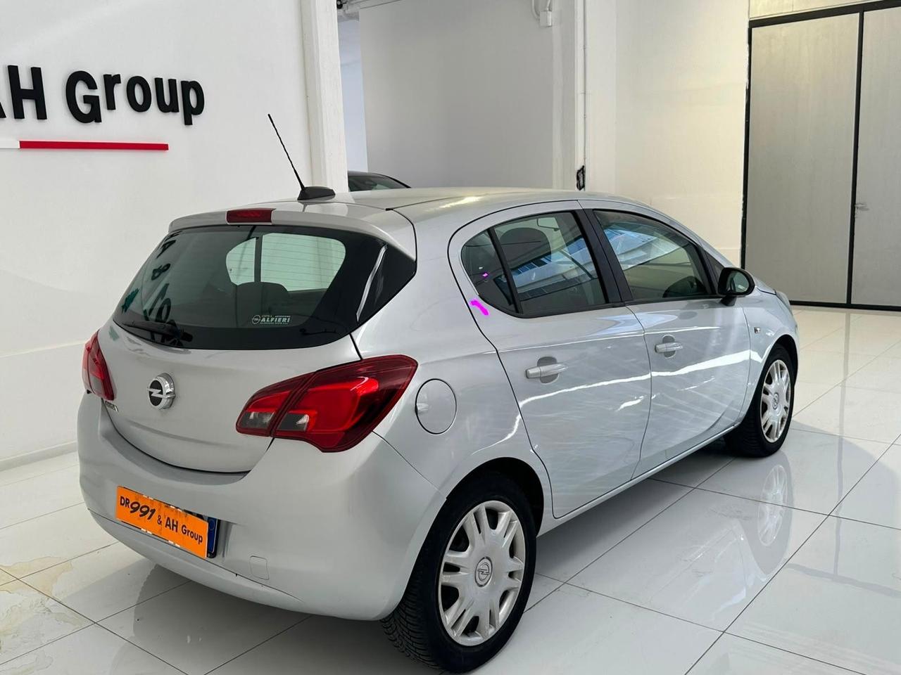 Opel Corsa 1.4 90CV GPL Tech 5 porte Innovation