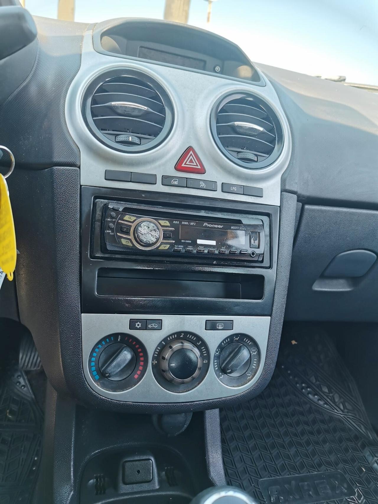 Opel Corsa 1.2 85CV 5 porte GPL-TECH Elective